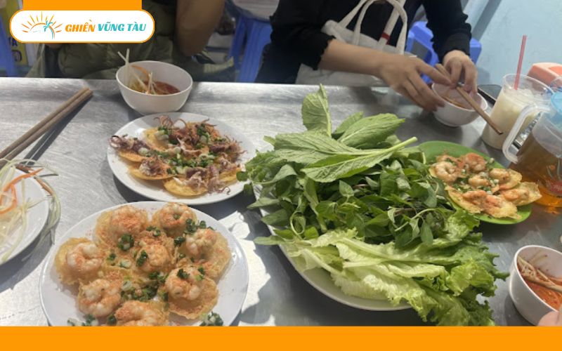 Review mới nhất về quán bánh khọt Long Vũng Tàu ngon, hấp dẫn 9 bánh khọt long vũng tàu