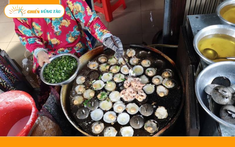 Review quán bánh khọt Cây Đa độc lạ với hơn 40 năm tuổi đời 10 bánh khọt cây đa