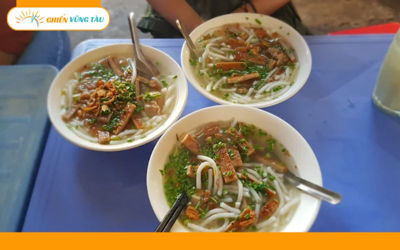 Top 5 quán bánh canh chả cá Vũng Tàu ngon chuẩn vị biển 11 bánh canh chả cá vũng tàu