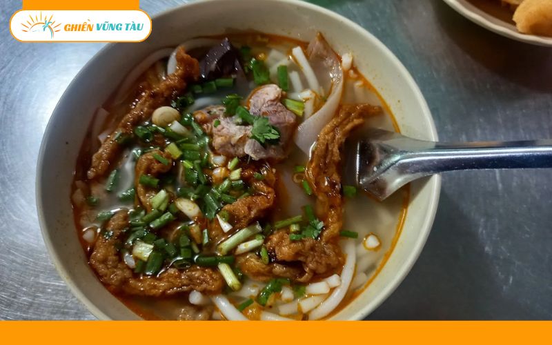 Review mới nhất về quán bánh canh cô Ngân Vũng Tàu ngon nức tiếng 11 bánh canh cô ngân vũng tàu