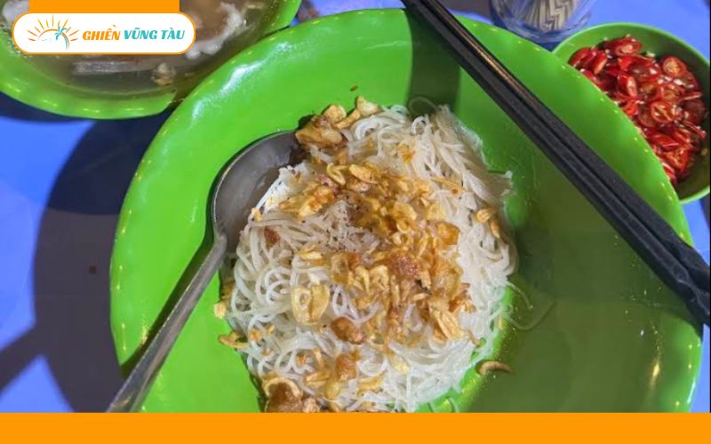 Review quán hủ tiếu chờ Vũng Tàu huyền thoại tại 744 Trần Phú 9 hủ tiếu chờ Vũng Tàu