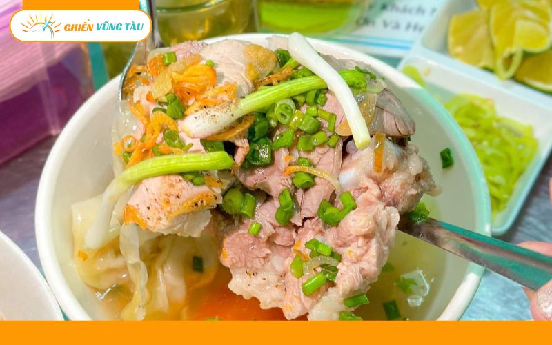 Review quán hủ tiếu mì khô Tám Bến Đình ăn một lần là ghiền 13 hủ tiếu mì khô tám bến đình