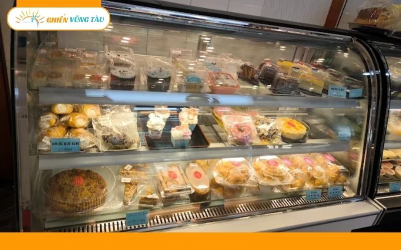 bakery tường vân