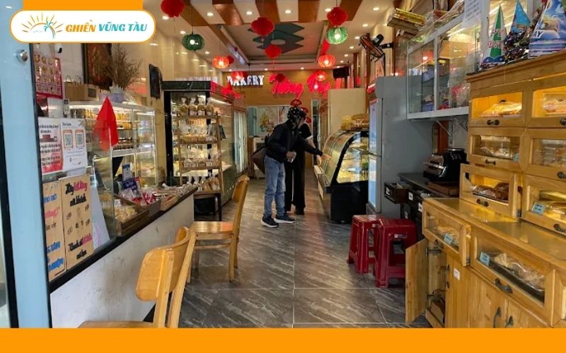 bakery tường vân
