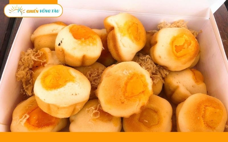bánh bông lan trứng muối ngọc hiệp
