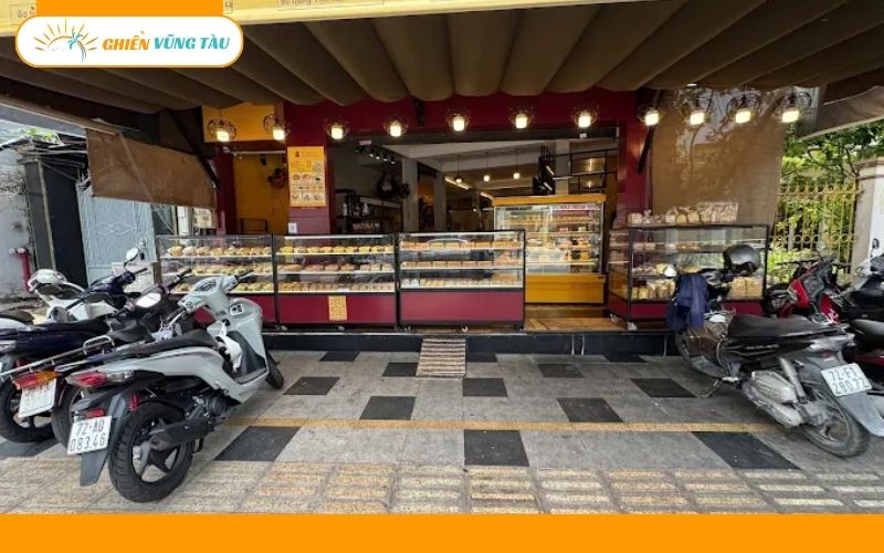 Review mới nhất về tiệm bánh bông lan trứng muối Davi Bakery 10 bông lan trứng muối davi bakery
