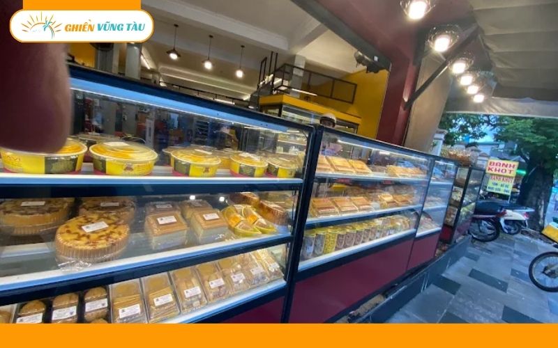 Review mới nhất về tiệm bánh bông lan trứng muối Davi Bakery 14 bông lan trứng muối davi bakery
