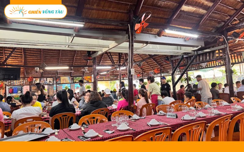 cơm niêu hoa sữa vũng tàu