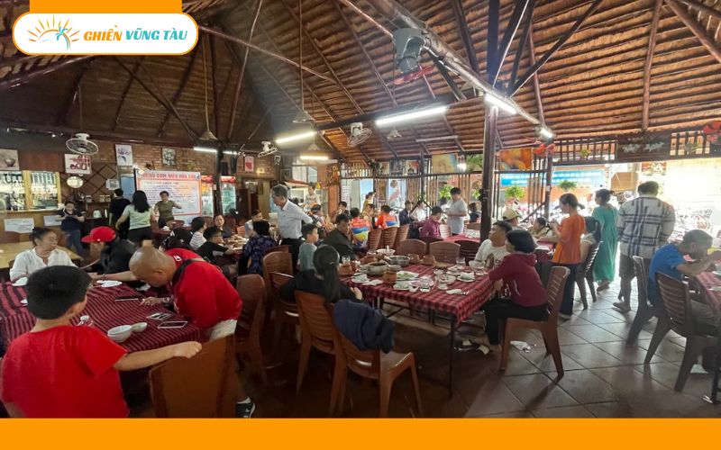 cơm niêu hoa sữa vũng tàu