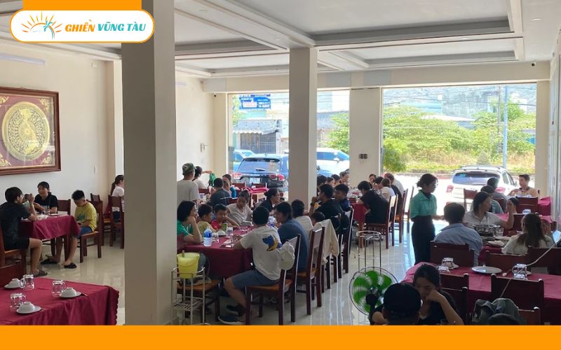 cơm niêu long hải phố