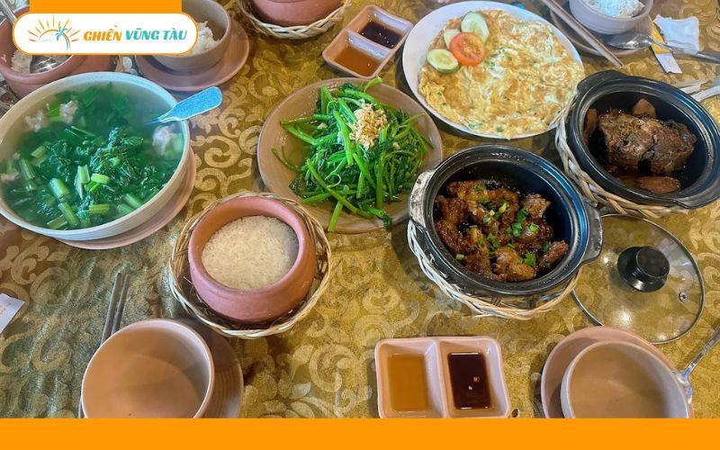 cơm niêu phú lộc