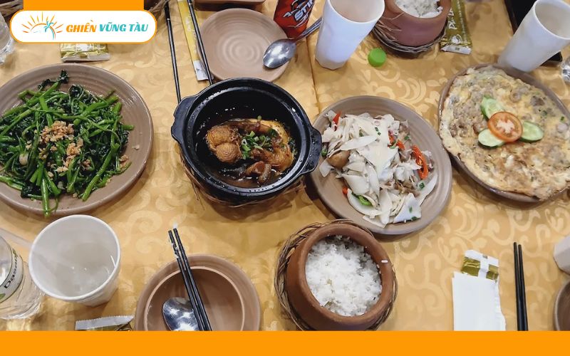 cơm niêu phú lộc