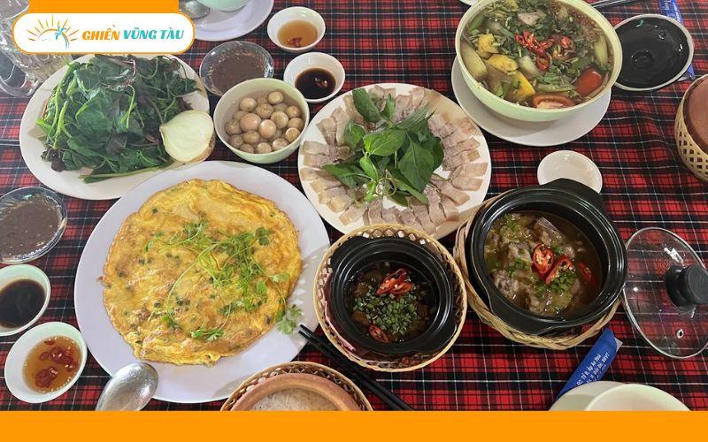 cơm niêu thủy quán