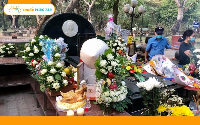 cách trả lễ cô sáu