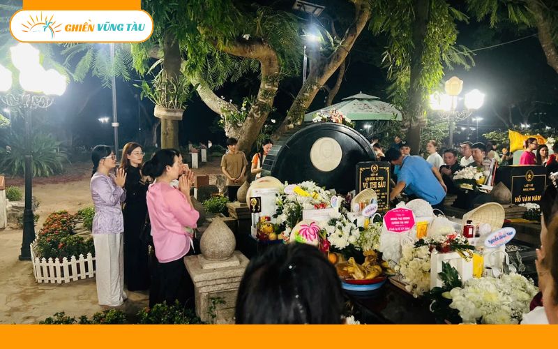 cách trả lễ cô sáu