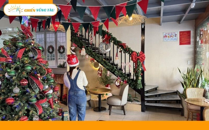 quán cafe trang trí noel ở vũng tàu