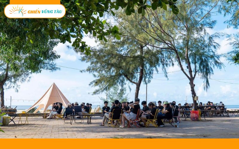 sala beach club camping