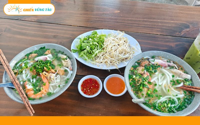 bánh canh hải sản cô phờ