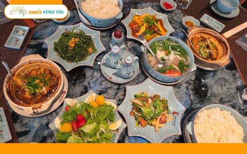 nhà hàng san hô đỏ hồ tràm